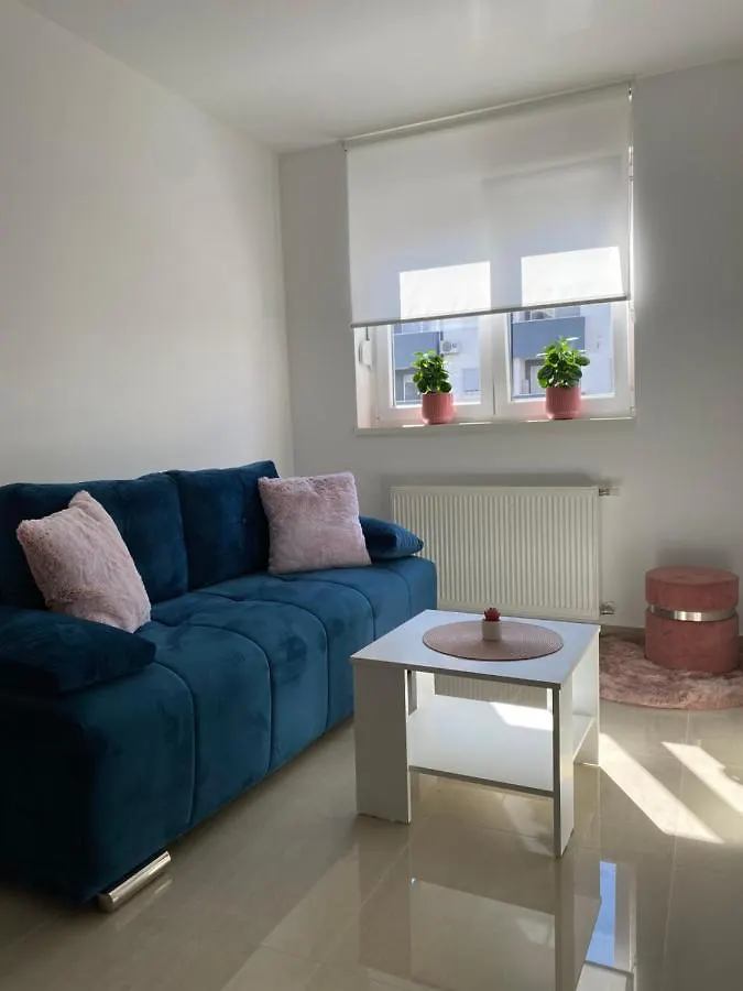 Apartment Apartman Lola Pula